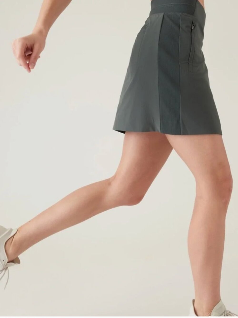 Athleta Women Sz 12 Brooklyn Mid Rise Green Lined Skort Zip Pockets - Picture 2 of 10